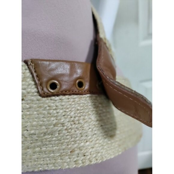 Woven Straw Elastic Belt With Brown Leather Accents - Picture 3 of 10